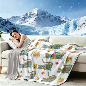 Ultra-soft, cool, skin-friendly, and breathable double-layer cooling blanket; printed, comfortable, lightweight blanket with natural cooling properties for summer air-conditioned rooms