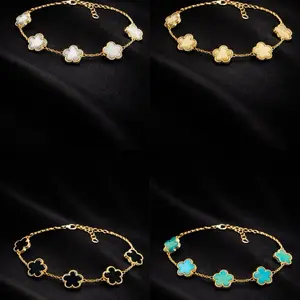 Pulsera Trébol Acero Inoxidable Baño Oro 18K Ajustable