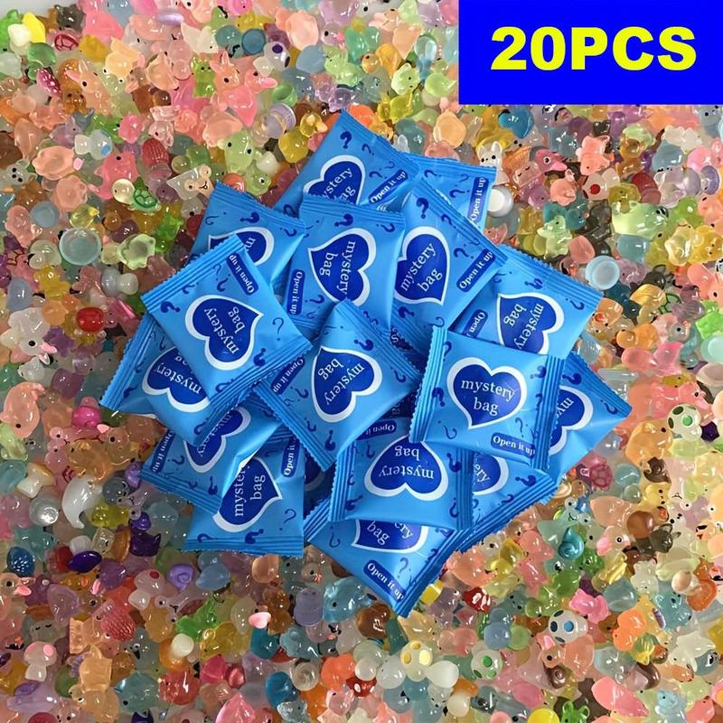 Mini Glow in the Dark Animal Resin Models, Surprise Mystery Bag for Dollhouse Decor, Fairy Garden Decor, Birthday Party Gift, DIY Crafts Ornaments, Resin Animal Sculptures