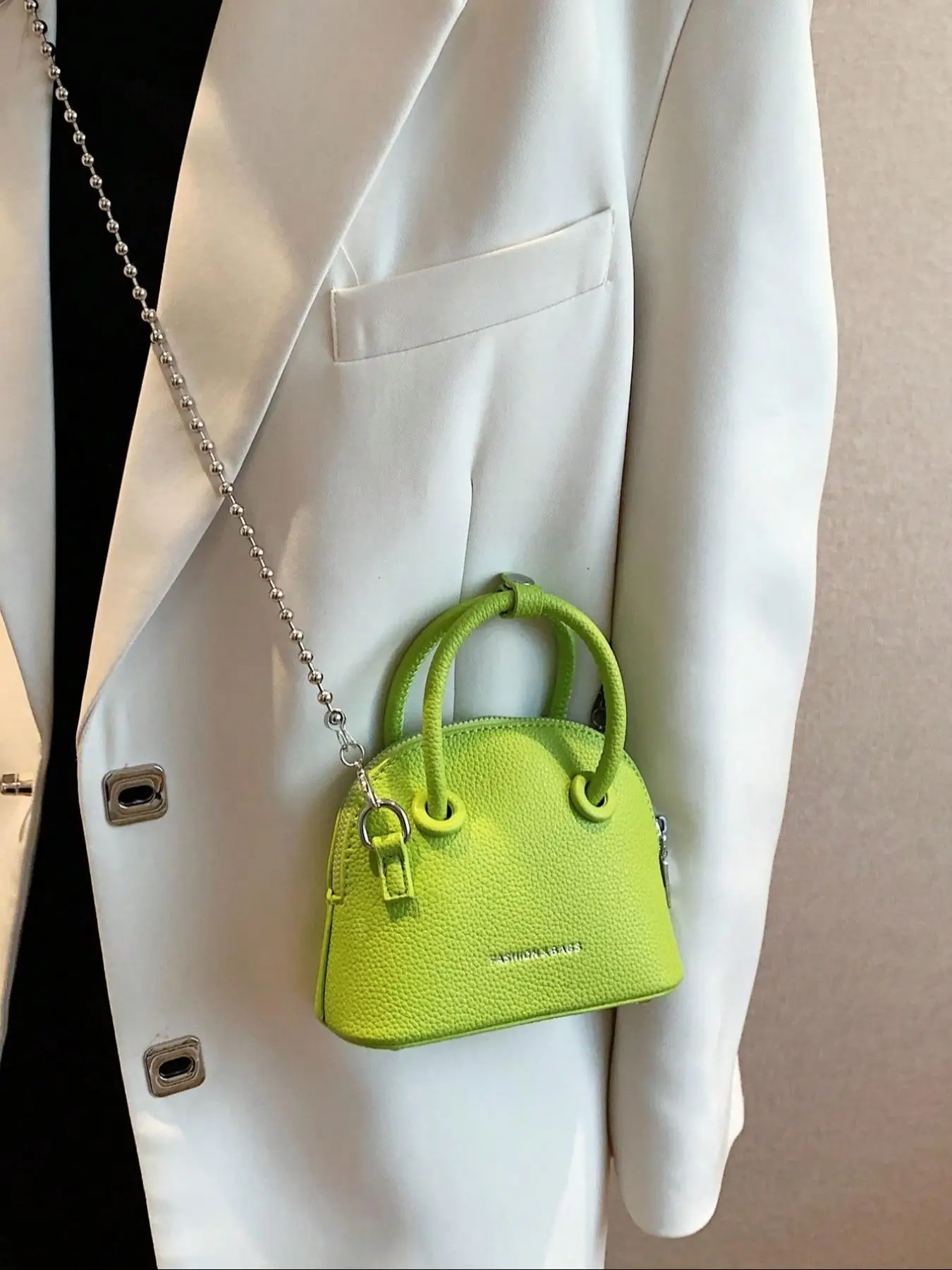 Women's Street Solid Color Handbag Crossbody Bag with Chain Strap, Fashionable Temperament Domed Satchel Handbag, Casual Trendy Handbag for Daily Use