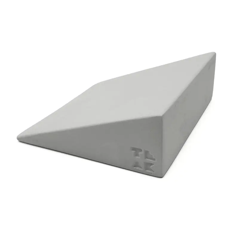Monument Crete V2 Lowboy 1.0 Kicker - Fingerboard Ramp