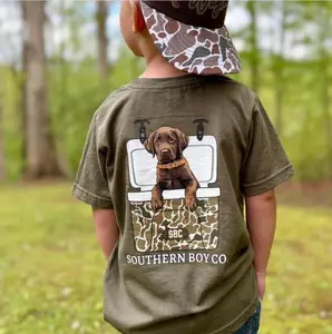 Lab in Camo Cooler Boy’s Short Sleeve Shirt, Vintage Southern Boy Co Youth Fishing T-Shirt, Old School Camo Graphic with Funny Dog Print, Trendy Streetwear Gift for Moms, Dads, and Kids, Matching Youth and Adult Tee