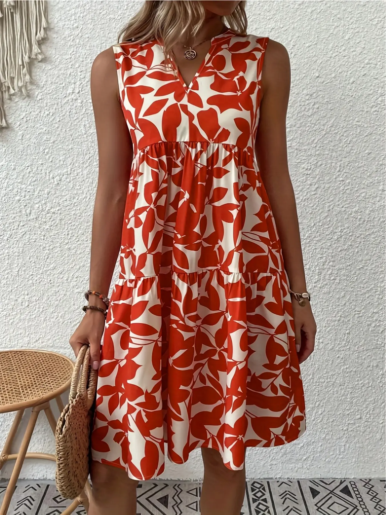 Women's Leaf Print V-Neck Sleeveless Tiered Midi Boho Printed Dress for Summer Vacation
