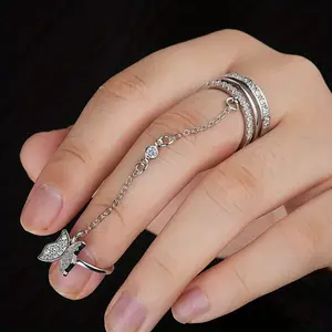Elegant Butterfly Tassel Chain Ring - Sparkling Synthetic Zirconia Jewelry, Exquisite Daily and Party Ring, Perfect Gift for Birthdays, Anniversaries, Formal Occasions, Fashionable Metal Texture, Suitable for Teenagers