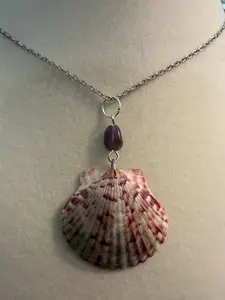 Plum Tide – Calico Scallop Shell & Amethyst Bead Necklace