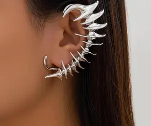 Elegant, simple and clean, suitable for girls, earring clip