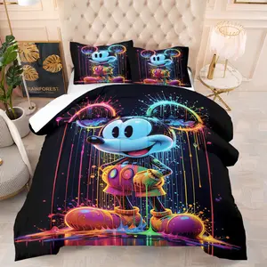 Mickey Pattern Series Quilt, including 1 blanket and 1 or 2 pillowcases without pillowcases, suitable as a girl's holiday birthday gift, soft children's and adult bedroom decoration