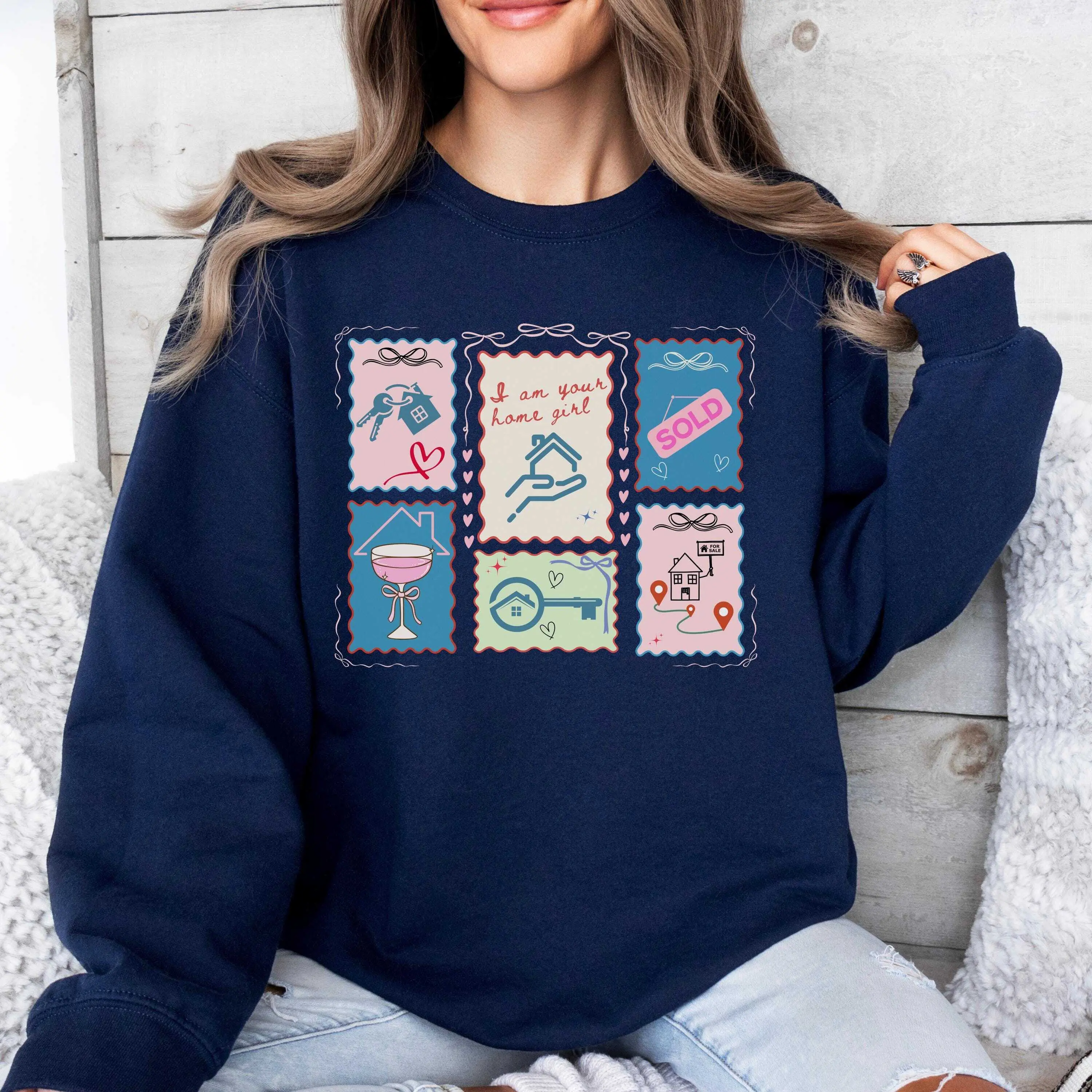 Realtor Short Sleeve T-Shirt / Sweatshirt & Hoodie, Scalloped Stamp Real Estate Agent Shirt, Closing Day Gift, Agent Crewneck Tee