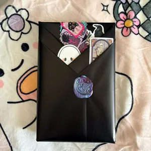 Ravens Day Dream Book and Blanket Set - 60x80in Ultra Soft Fleece Blanket with Handmade Bookmark Tea Bags Hot Chocolate and Chocolate Perfect for Cozy Nights