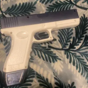 LED Light-Up Water Blaster, High-CapacityElectric Squirt Water Gun with Luminous FlameEffect, Battery-Powered Outdoor Beach BattleToy for Boys and Girls, ldeal Birthday Gift,Summer Outdoor Activities, Squirt Gun, DurablePlastic, Water Gun for Kids