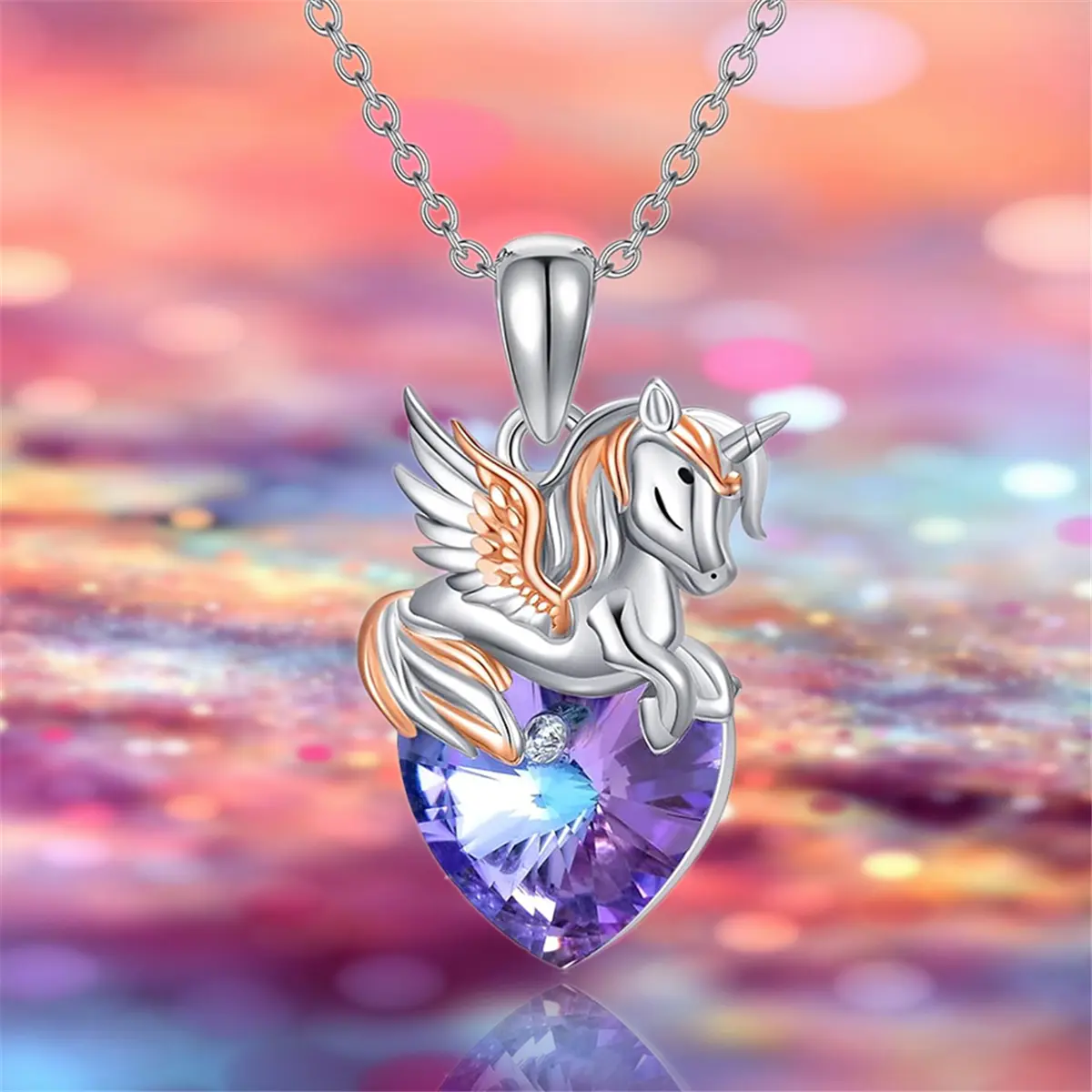 Sparkling Enchanted Unicorn Heart Necklace - Dainty Cubic Zirconia Alloy Pendant with Magic Charm, Delicate Fairy-Tale Jewelry Gift for Women Girls (Birthday, Valentine's Day, Anniversary)