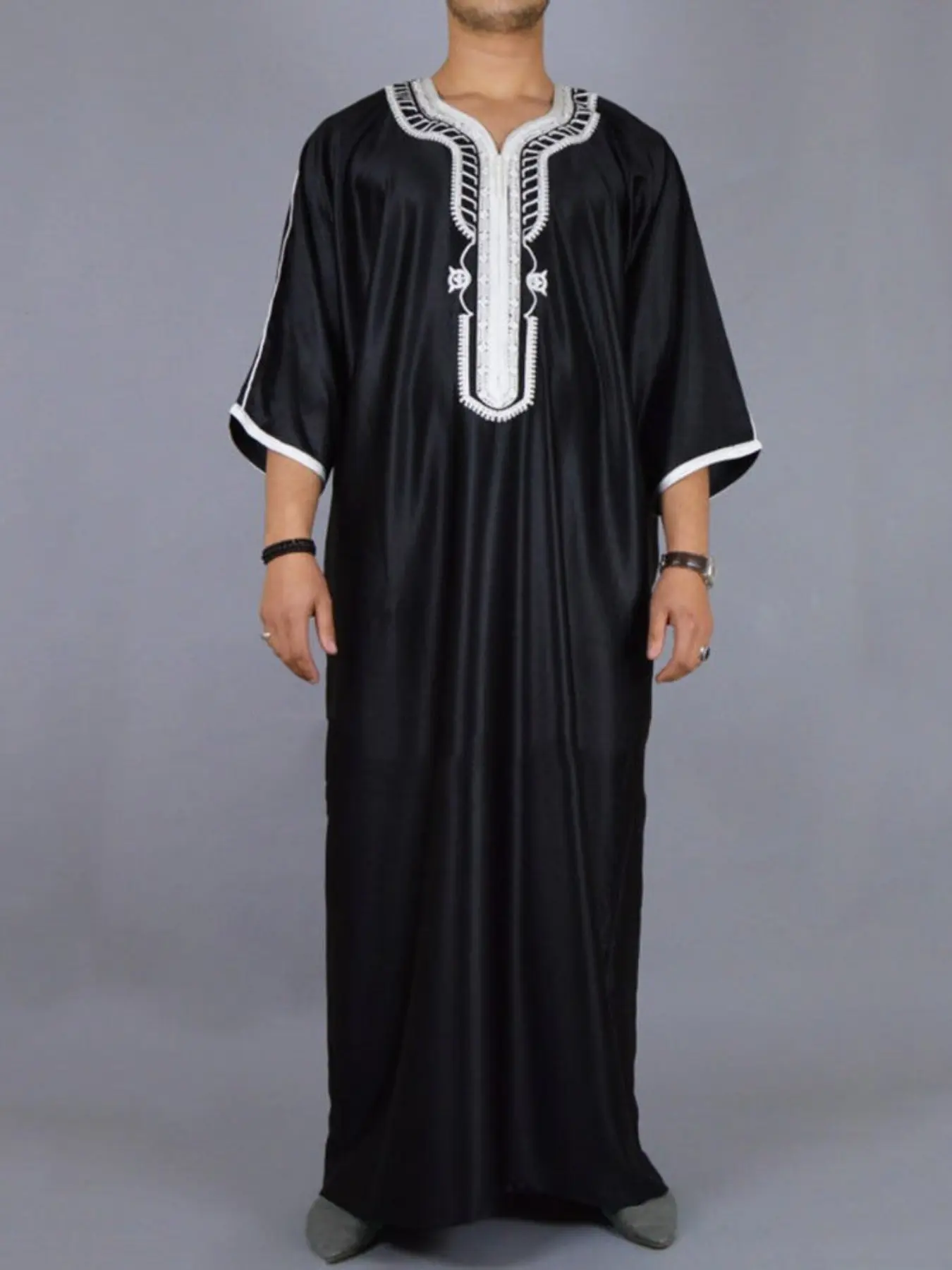 Men's Long Shirt Maxi Casual Muslim Robe Thobe Islamic Thobe Jubbah, Modesty Thobe, Premium Traditional Thobe Saudi Thobe, Traditional Arabic Robe Loose Fit Jubba, Comfortable and Stylish, Perfect for Daily Wear, High-Quality Fabric, Ideal for All Seasons