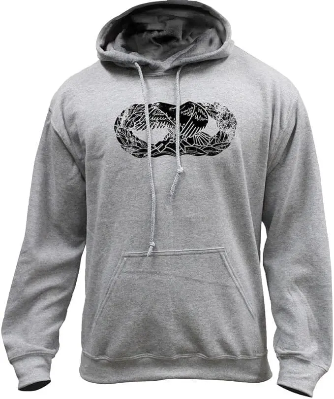 Men's Army 82nd Airborne Graphic Pullover Hoodie, Vintage Veteran Subdued Sweatshirt, Long-Sleeve Cotton-Poly Top with Pouch Pocket, Tops