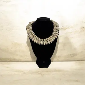 Bahari Cowrie Shells Chocker