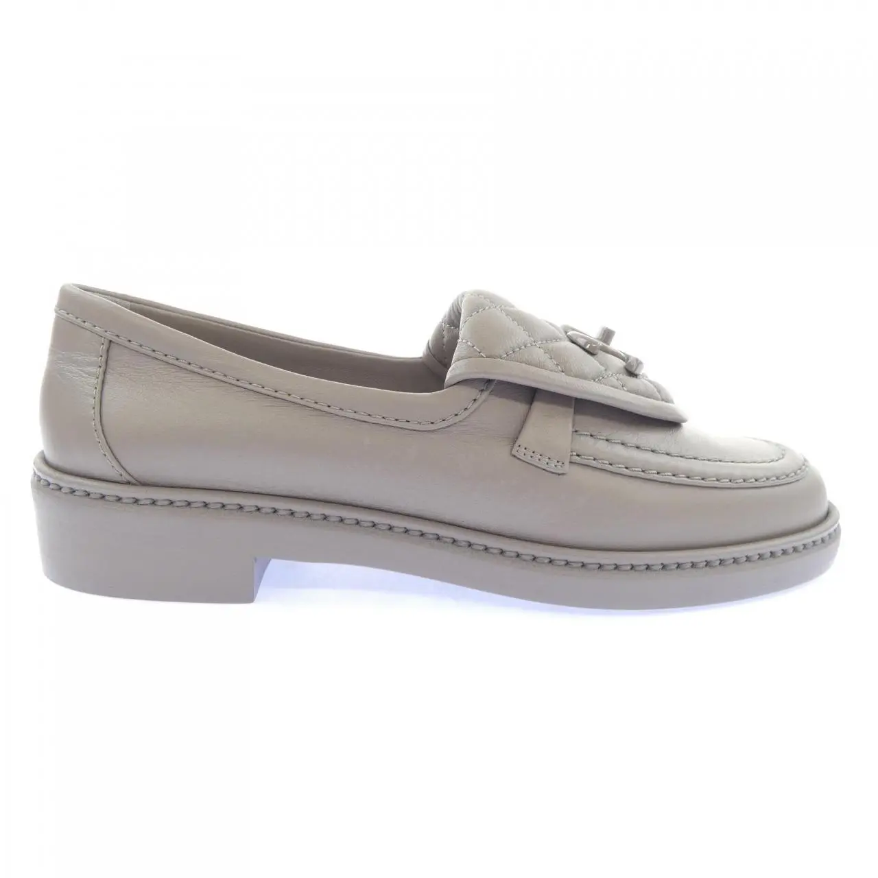 Pre-owned CHANEL Lambskin Small Leather Goods Turnlock Loafers