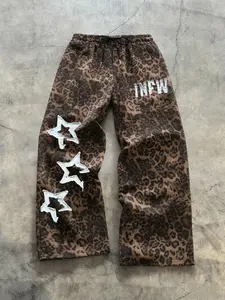 Unisex street style, Casual streetwear pants, leopard print pants with a relaxed fit, drawstring waistband, comfortable and casual design. Perfect for casual daily wear, stylish leopard prints suitable for hip-hop, campus, commuting