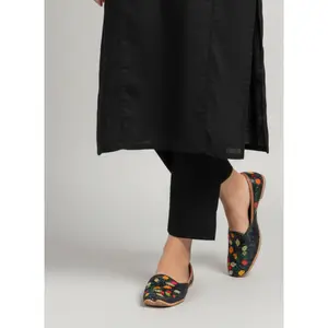 Embroidered Khussa