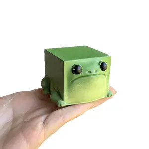 Cute Frog Figurine Desk Decor, Viral Cube Shaped Frog Statue, Minimalist Block Resin Frog Ornament, Small Cartoon Square Frog Figure for Home Office, Bookshelf, Bedroom & Living Room Aesthetic Decor summerwins