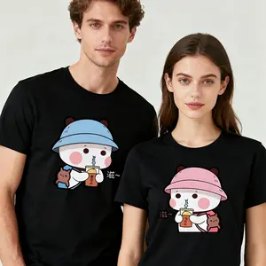 Cartoon bear image T-shirt, carrying a teddy bear pendant, drinking a drink, the overall design is full of healing and leisure fun. Suitable for both men and women, men's round neck street style in summer and spring, round neck, short sleeved, casual, clo
