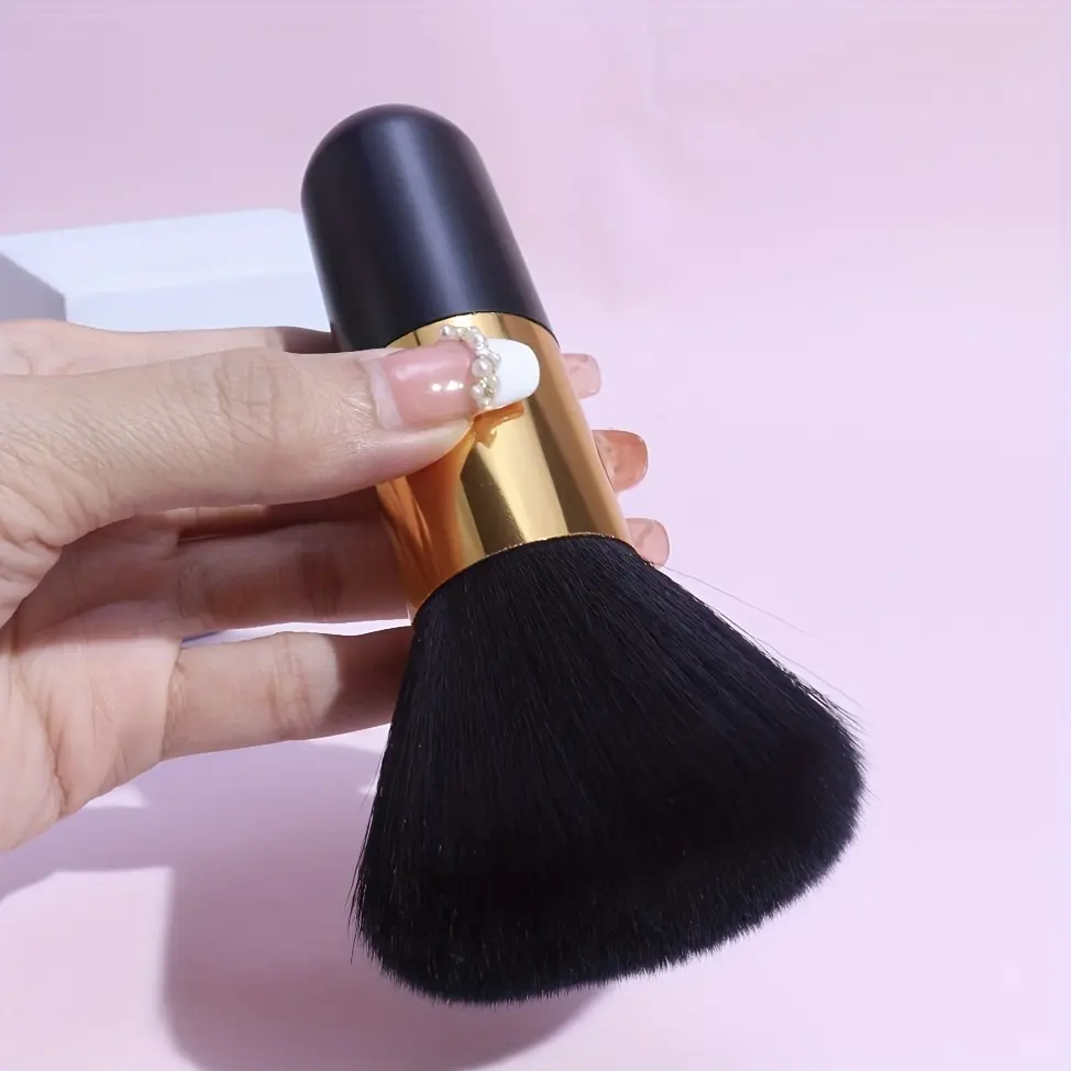 Large Oval Makeup Brush with Soft Bristles for Blush & Powder, Multi-Functional Tool with Black-Gold Handle for All Skin Types, Oval Shape
