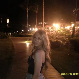 Product Review of Auto Focus Digital Camera, 1 Count Full HD 1080P/48MP Mini with 32G Memory Card, Ff (F/3.2, f=7.36mm), 16x Zoom for Teenagers Beginners, Mini Camera, Electronic Portable Camera from J**