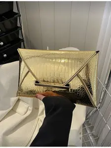 Women's PU Envelope Elegant Clutch Bag Crocodile Snake Pattern Minimalist Solid Color Wedding Party Handbag New Year Gift Evening Bag
