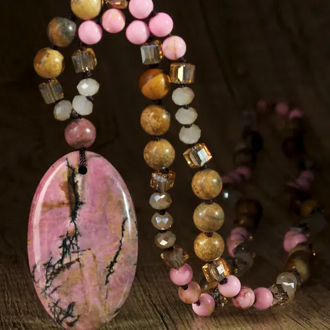 Vintage Geometric Natural Rhodochrosite Pendant Handmade Knot Necklace, Beaded Necklace, Handcrafted Bead Necklaces, Casual Jewelry for Women, Unique Gemstone Accessory, Handcrafted Quality, Red Stone Necklace