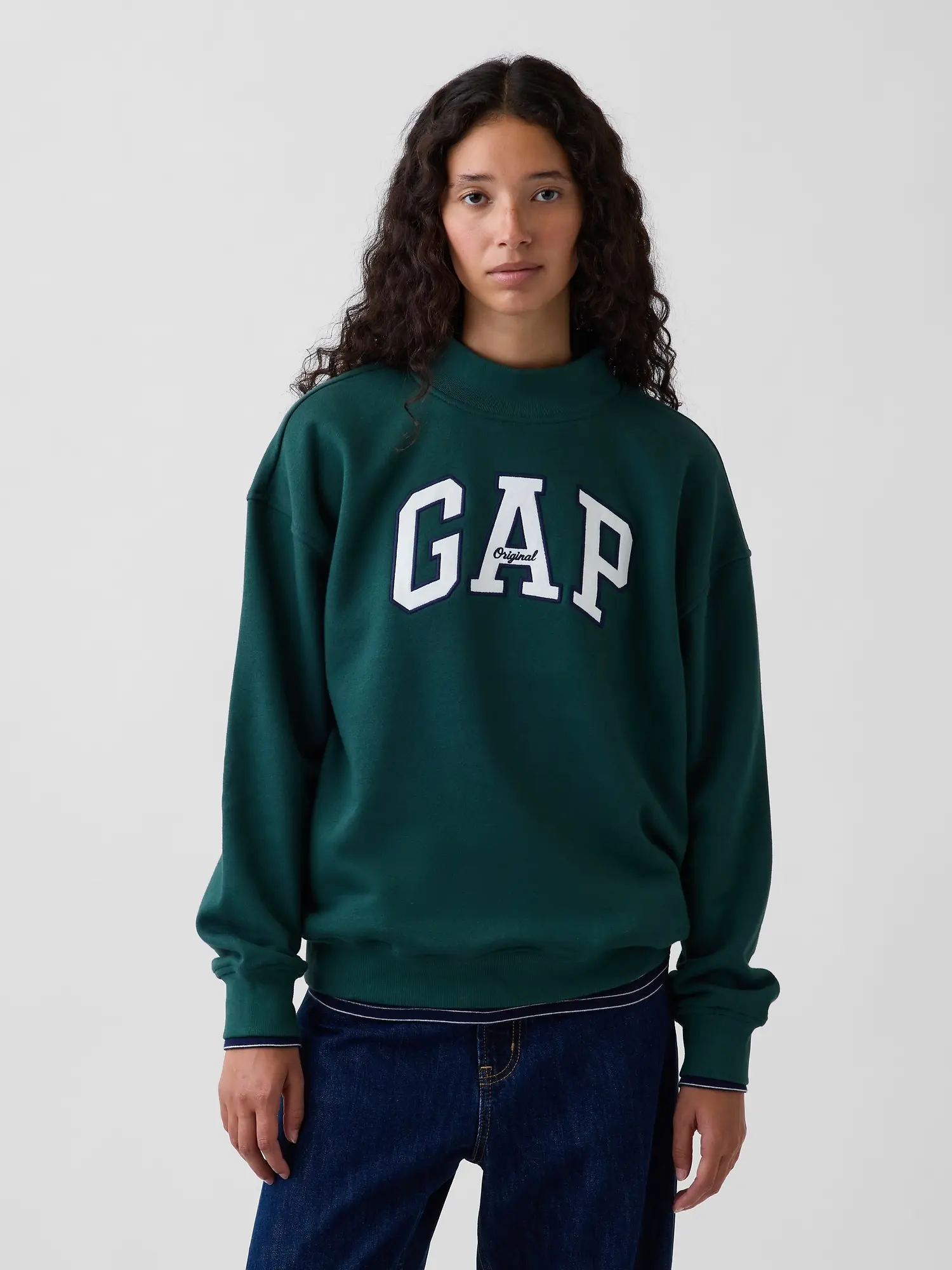 Gap Women's VintageSoft Oversized Mockneck Logo Sweatshirt Gap Women's VintageSoft Oversized Mockneck Logo Sweatshirt