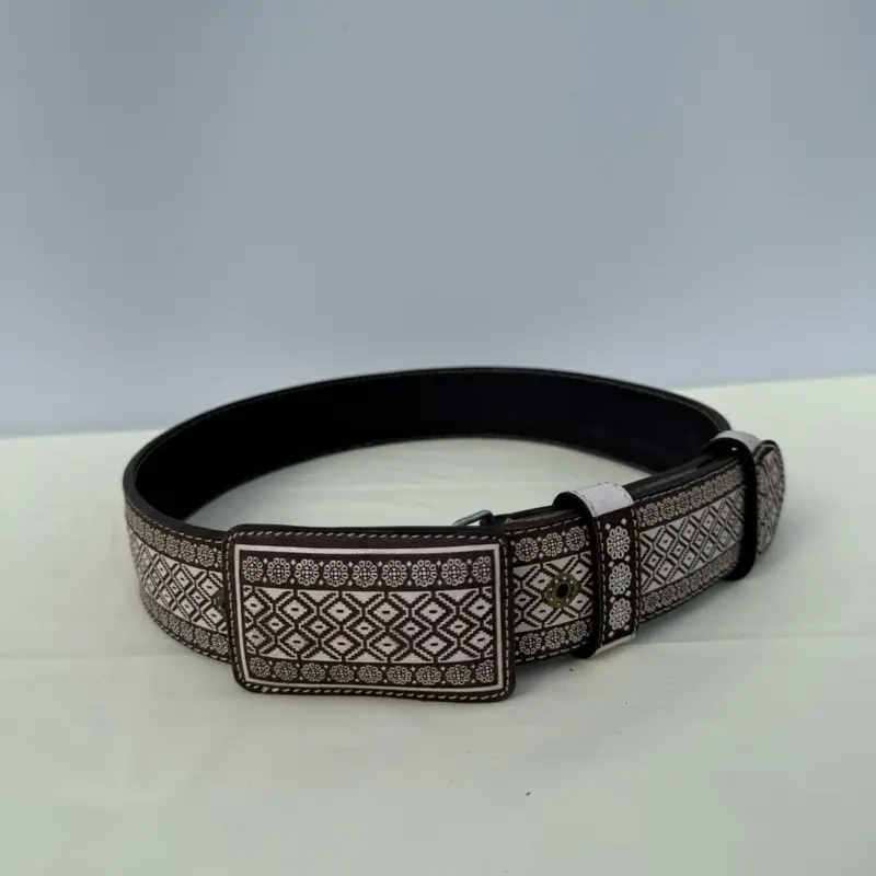 Men’s belts cuadros con escalera y flores