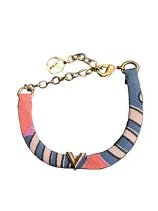 Pre-owned Louis Vuitton Silk Essential V Bracelet