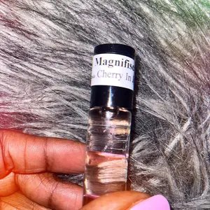 MagnifiSCENTS Cherry In Japan Unisex Body Oil - Fruity Aroma with Cherry Notes - Perfect for Springtime and Any Occasion