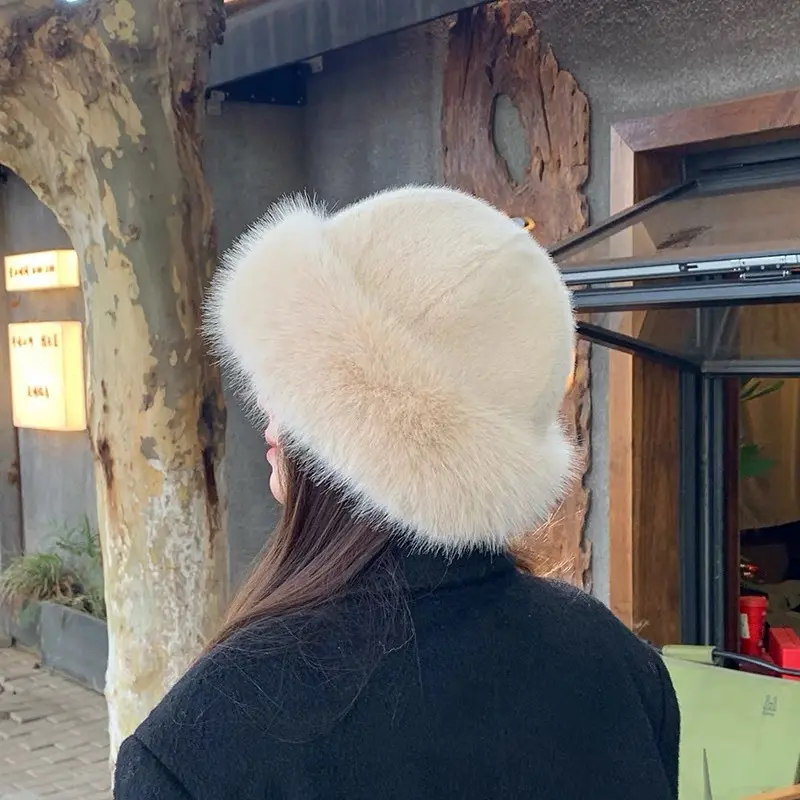Women's Winter Faux Fur Bucket Hat, Plush Warm Fisherman-Style Sports & Outdoor Accessory for Cold Weather