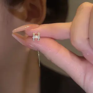 Elegant and stylish letter ear thread for ear piercing DDES0620, silver needle, fashionable for daily wear, 14K gold-plated