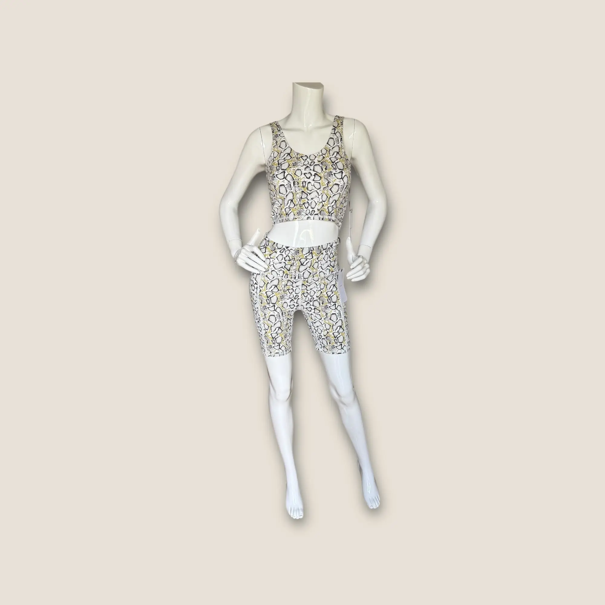 Varley lets go walker Bike Short and bra set yellow contrast Snake