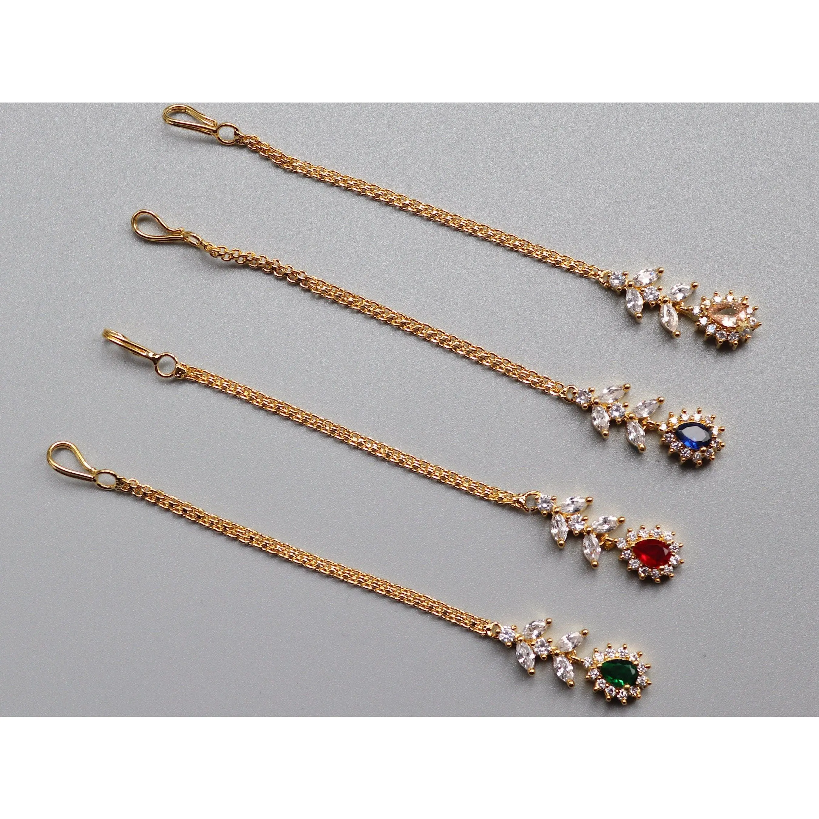 April Dainty Gold Diamond Maang tikka