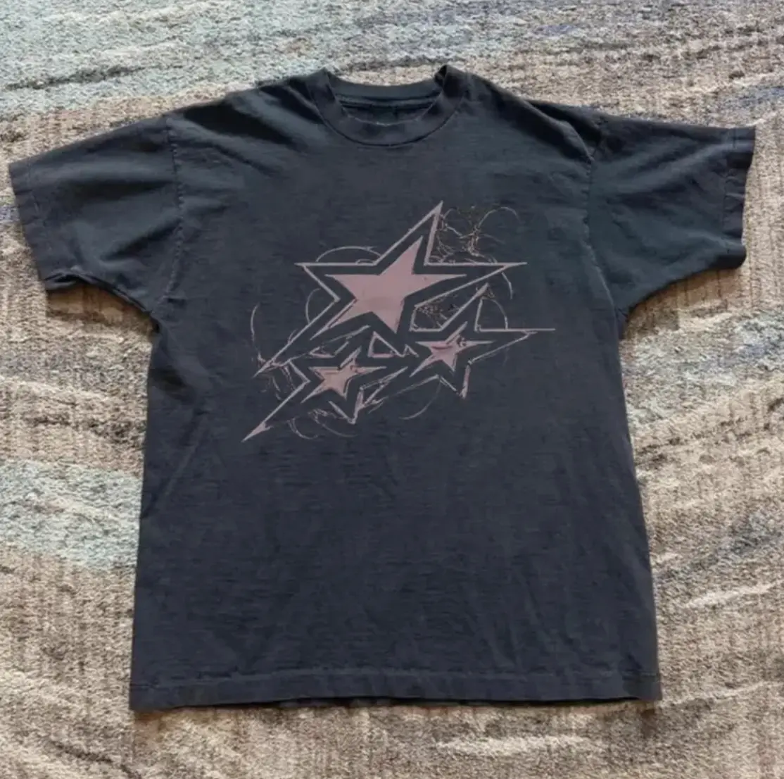 Gildan Men's and Women's T-shirt, Black and Pink Graphic Tee With Star Graphic Tee, Unisex T-shirt, Gift T-shirt, Y2k Unisex Graphic Tees Gothic Grunge Emo Scene Amity Affliction Style Clothes Menswear Womenswear Streetwear
