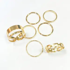 7pcs Women’s Minimalist Twist Ring Set – elegant, versatile, perfect gift, stylish for travel & everyday shine