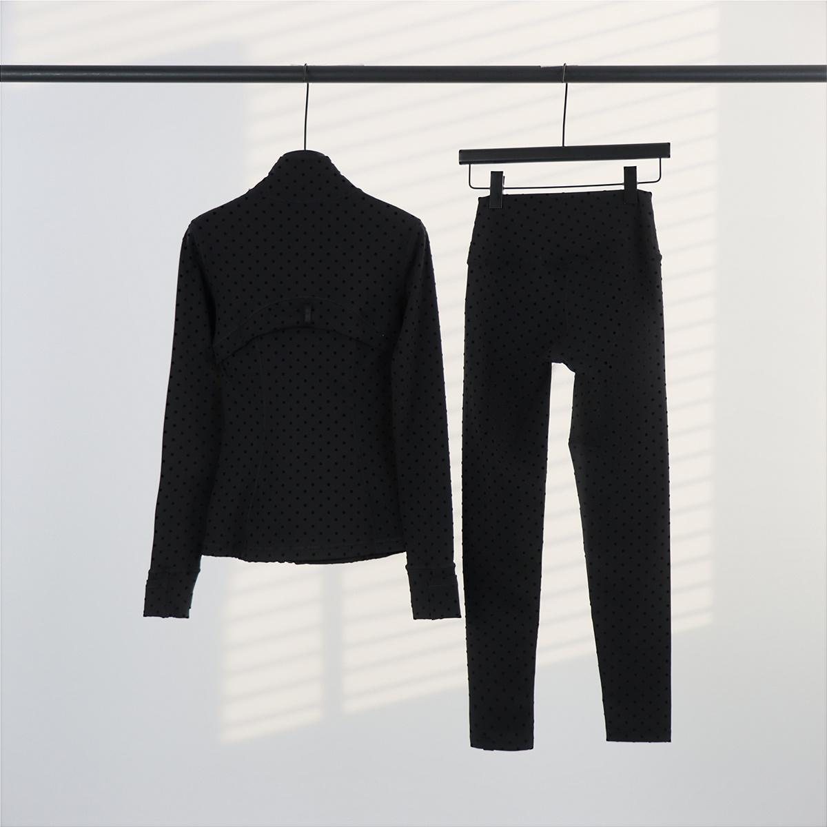 ROROLEMON Women's Yoga Outfit – Black Polka Dot Long Sleeve Jacket with Matching Leggings ROROLEMON Women's Yoga Outfit – Black Polka Dot Long Sleeve Jacket with Matching Leggings