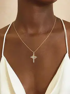 Elegant Rhinestone Cross Pendant Necklace, Fashionable Women's Jewelry, European Style Trendy Accessory, Versatile Lockbone Chain