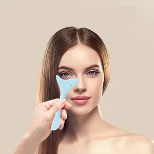 Reusable Soft Silicone Eyeliner Stencil, Quick Cat Eye Winged Liner Guide Tool for Beginners, Easy to Use Eye Makeup Template for Perfect Symmetrical Eyeliner, Washable Portable Beauty Tool for Daily Makeup Travel and Salon Use