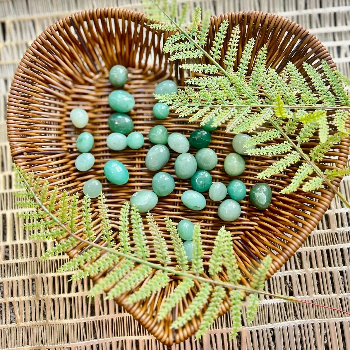 Quality Green Aventurine tumbled stone | green high focus pocket rock