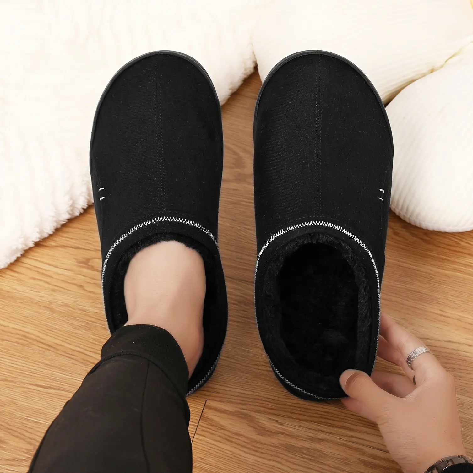 Unisex Chic Gingham Braid Fluffy Plush-Lined Round Toe TPR Non-Slip Fashionable Home Slide Slippers, Snug Fit Warm Black Footwear for Men-Women, Ideal for Christmas Indoor Use, Fashionable Home Slippers, Snug Fit Slipper