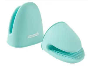 Comfy Grip 4.3 x 3.5 x 4.2 Inch Mini Oven Mitt Pot Holders, 1 Food-Grade Finger Mitt Set - 2-Piece Set, Oven-Ready Up To 446F, Turquoise Silicone Mitts, Ribbed Texture, Dishwashable - Restaurantware