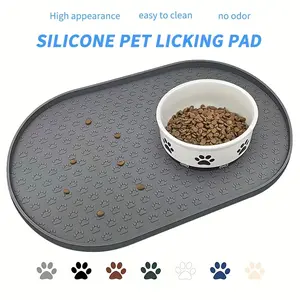 1 piece of 5-color optional silicone pet mat, oval shaped dog eating and dining mat, easy to clean, convenient for eating and feeding