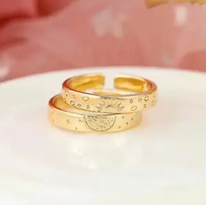 Golden/Silver Sun and Moon Couple Ring Sun and Moon Engraving Ring Opening Adjustable Men and Women Daily Wear Couple Gift
