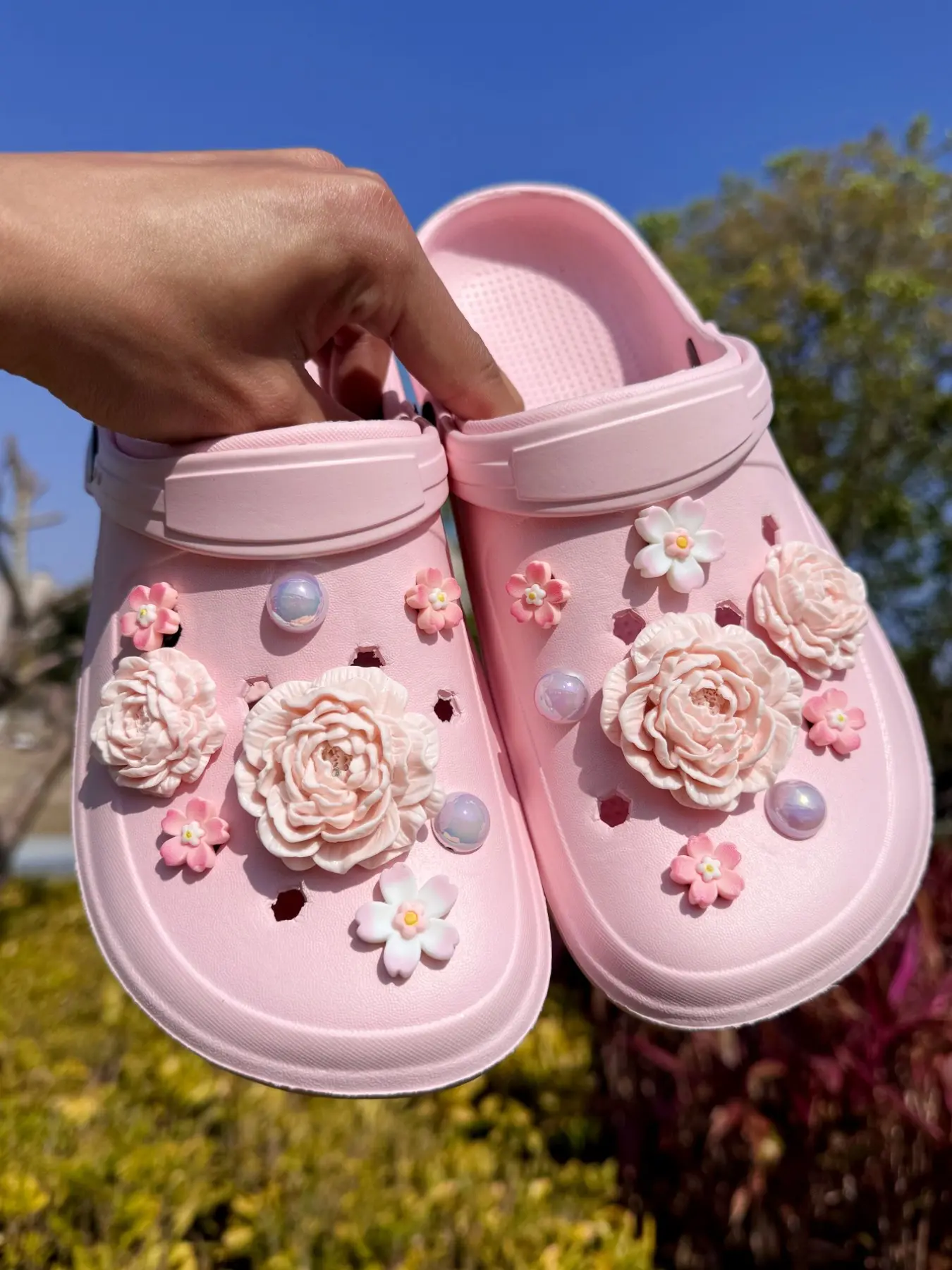 16 Piece Cute Flower Decorative Shoe Accessories DIY Detachable Shoe Decorations for Women, Perfect Party Gift, Fun Personalized Footwear, Pink, Shoe Charms Set