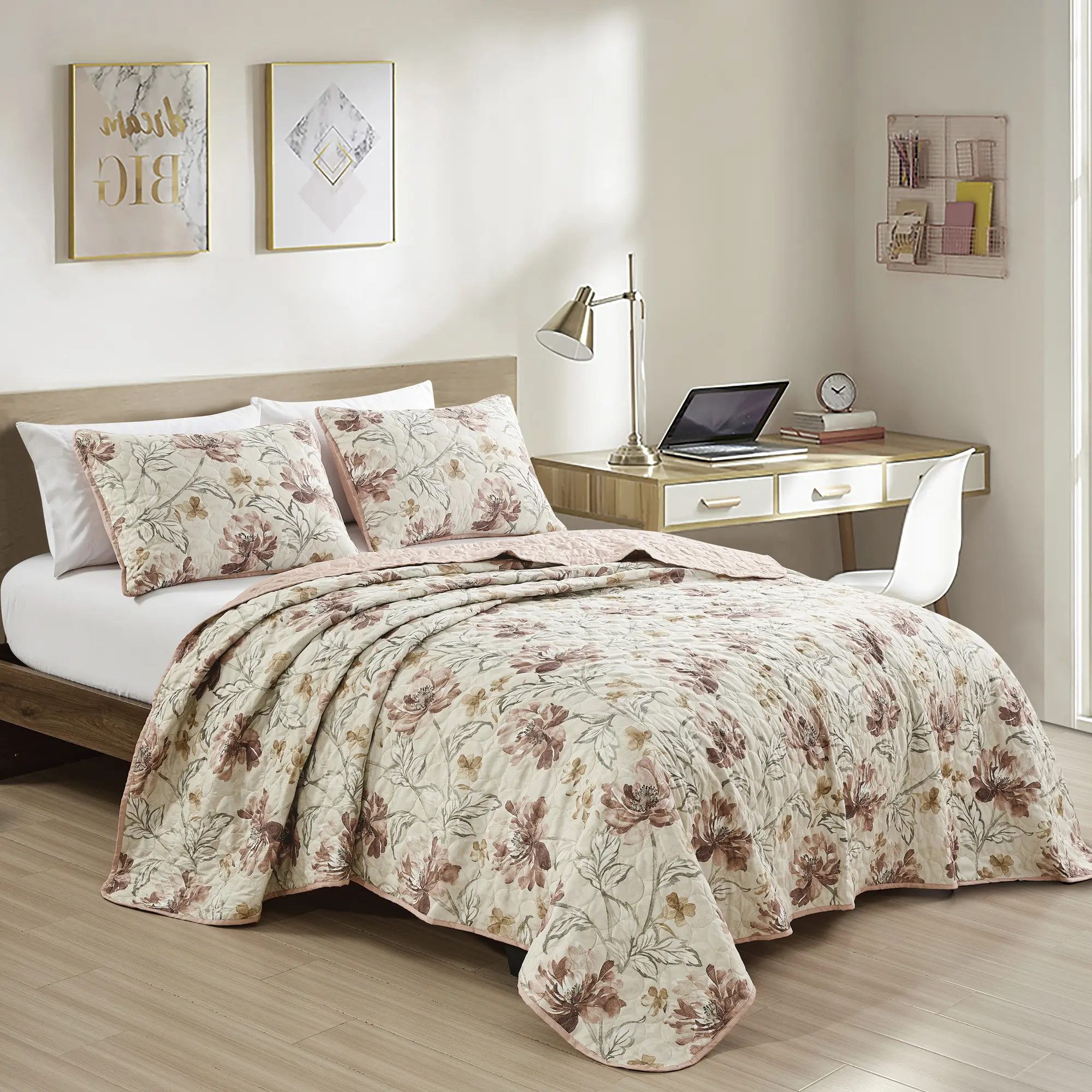 Natural  Enchanting floral  Comfortable Soft Versatile Printed Quilt Set - Available in both King or Queen Sizes. Breathable Fabirc
