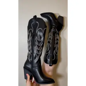 Rock The Rodeo Cowgirl Boots - Brown - Stich Detailing Cowgirl Boots