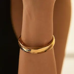 Gold Plated Cuff Bangle Bracelets For Women Trendy Hinged Round Cuff Open Wide Chunky Gold Bracelet Minimalist Bangle Jewelry Gift