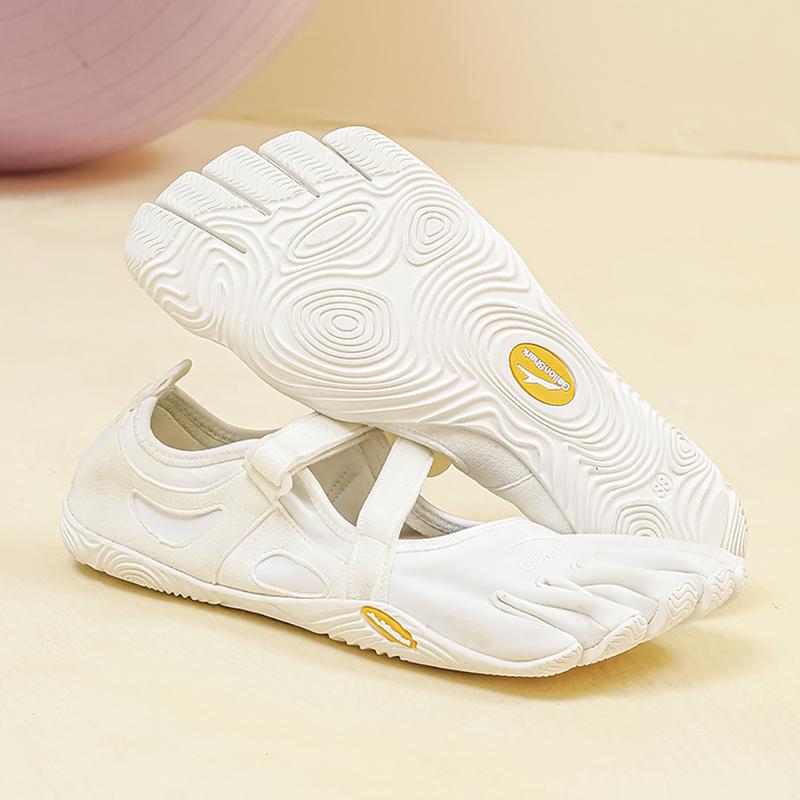 Barefoot Magic Claw Five-Toe Shoes Multi-Functional Ultra-Portable Hook-and-Loop Women's Shoes New Women's Fitness Training Yoga Hybrid Soft-Sole Dance Shoes Indoor/Outdoor Pilates Toe-Separating Shoes White